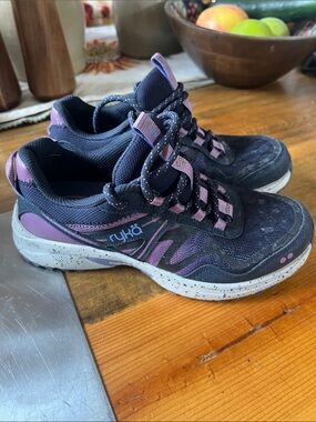Ryka Women's Sky Walk 2 Hiking/Trail Sneakers sz 6